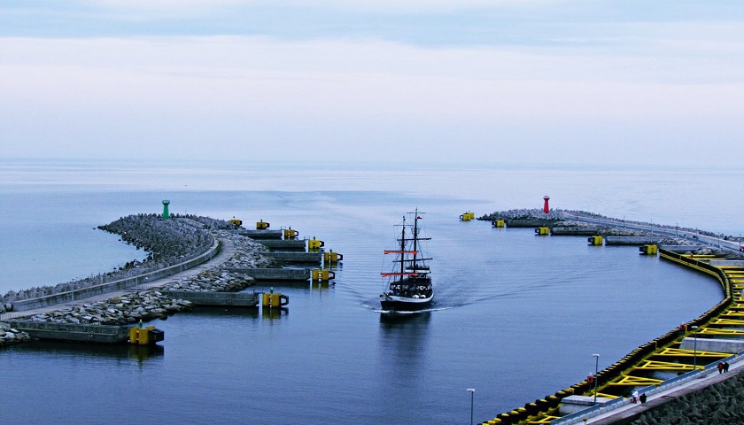 國際海運(yùn)散貨船