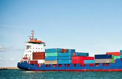 散貨船和集裝箱船的區(qū)別在哪？