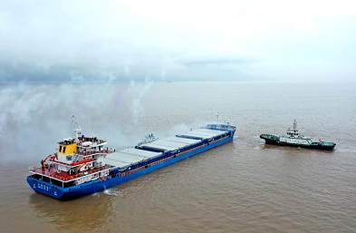 上海大型散貨船是當今全球海運業(yè)的關鍵組成部分