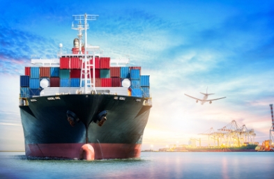 散貨船承載著世界的脈搏，在海洋之間編織著全球經(jīng)濟(jì)的脈絡(luò)