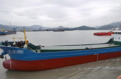 干貨船的結(jié)構(gòu)、工作原理以及在現(xiàn)代物流中的定位