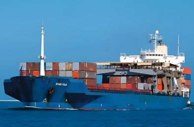 散貨船作為海洋運(yùn)輸?shù)闹匾M成部分，以其獨(dú)特的優(yōu)勢(shì)在全球貿(mào)易中發(fā)揮著不可替代的作用