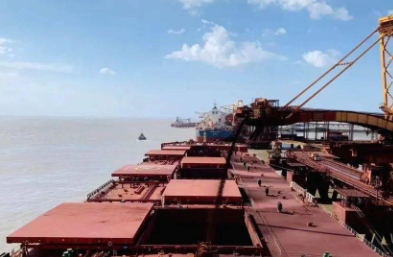 散貨船通過技術(shù)創(chuàng)新和管理優(yōu)化不斷提升自身競爭力