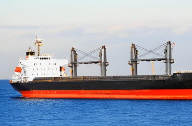 散貨船裝貨直接關(guān)系到貨物能否安全、高效地運(yùn)送到目的地