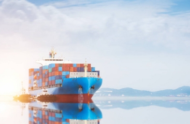 探討散貨船的裝貨過(guò)程，揭示其背后的復(fù)雜機(jī)制和精細(xì)操作